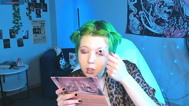 Snapshot of CarolineRichter chatting on March 2026 02:28:02 AM CarolineRichter online show from March 2026 02:28:02 AM