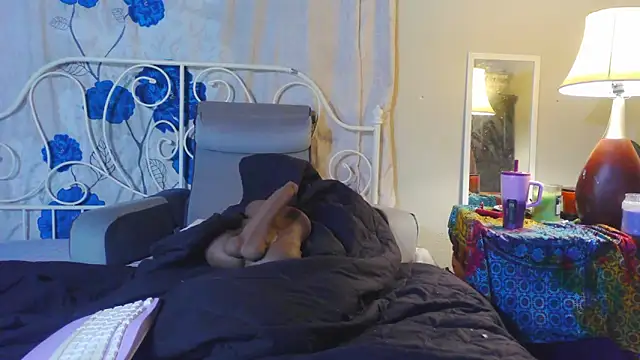 g0lden are0las89 online show from February 2026 12:18:02 AM