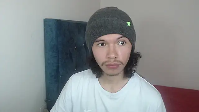 Snapshot of Xoxo_Smiles chatting on November 2025 03:59:01 PM Xoxo Smiles online show from November 2025 03:59:01 PM