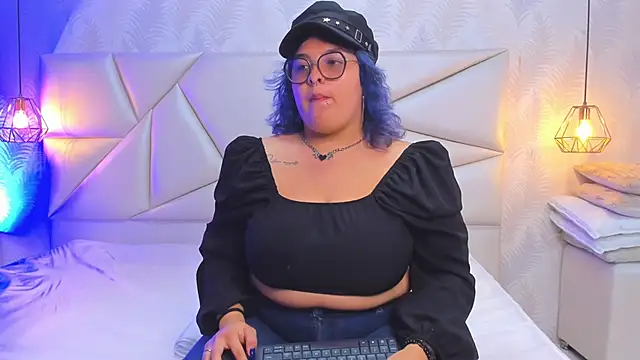 Snapshot of lulukawai16 chatting on November 2025 07:12:01 PM lulukawai16 online show from November 2025 07:12:01 PM