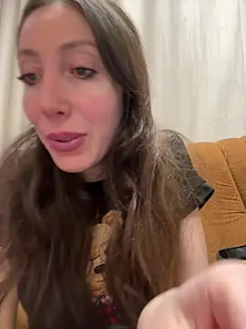 HellaryTourent online show from February 2026 06:15:01 PM