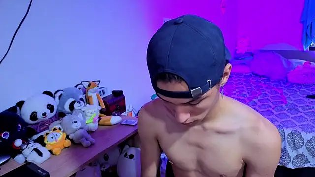 LuClawthorne  online show from September 2025 10:35:02 PM