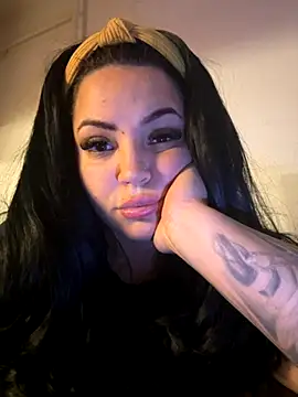 sexybunny18255 online show from October 2025 07:00:01 PM