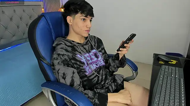 SamBlack  online show from May 2026 01:16:02 PM