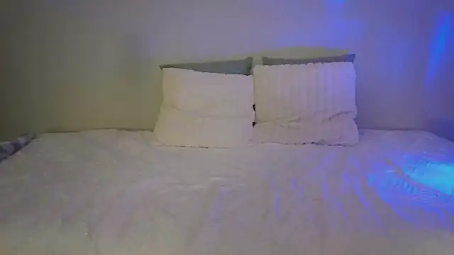 yourgurlfire online show from October 2025 01:03:02 AM