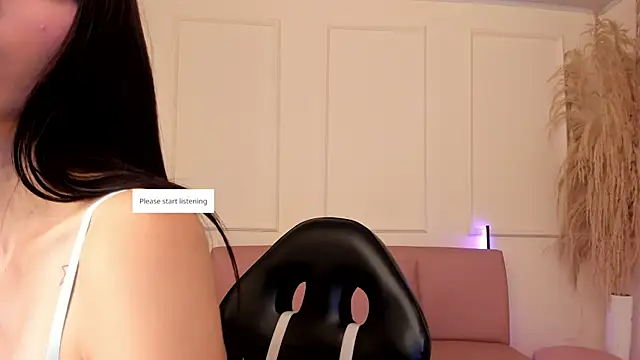 Lilily lv online show from December 2025 12:14:02 PM