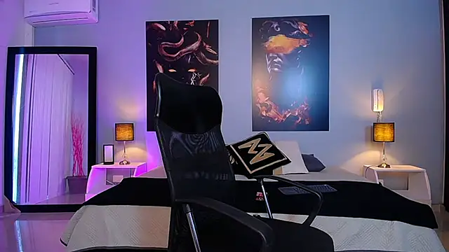 Snapshot of ChristopherBlack_ chatting on September 2025 01:24:02 PM ChristopherBlack online show from September 2025 01:24:02 PM