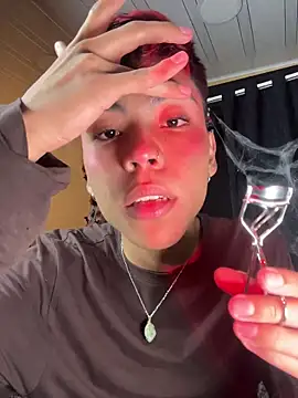 MaxiWildd online show from November 2025 12:59:02 PM