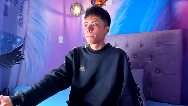 MaxiWildd online show from December 2025 12:54:01 PM