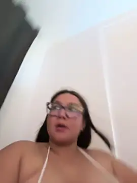 Kyleighc online show from May 2026 11:23:04 PM