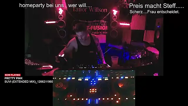 Wir2002Paar online show from November 2025 11:32:01 PM