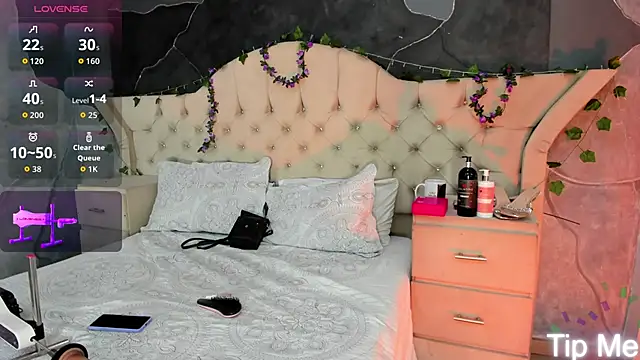 Snapshot of AmbarFoxx_ chatting on February 2026 05:37:01 AM AmbarFoxx online show from February 2026 05:37:01 AM