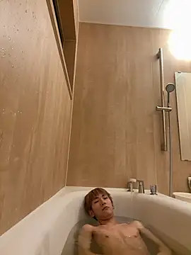 yuyusan07 online show from April 2026 01:54:02 PM