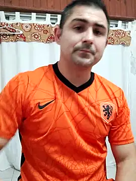 Bradd 32 online show from February 2026 04:08:01 AM