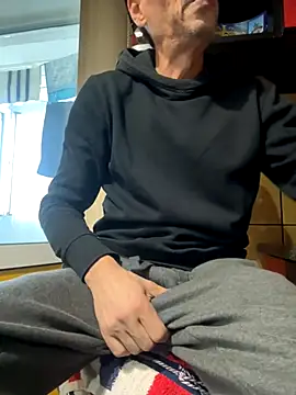 adiluci1 online show from October 2025 02:26:02 PM