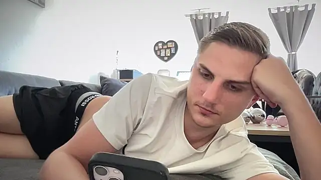 Sweetbooy90 online show from May 2026 01:06:01 PM