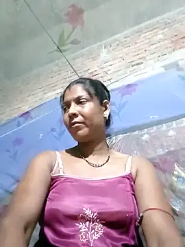 Snapshot of Savita992 chatting on June 2026 07:06:02 PM Savita992 online show from June 2026 07:06:02 PM