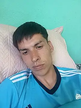 frankitocam4 online show from January 2026 05:04:01 PM