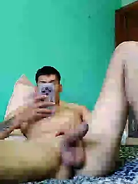 frankitocam4 online show from February 2026 05:28:01 PM