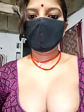 Snapshot of Daisygirl9 chatting on May 2026 10:40:02 PM Daisygirl9 online show from May 2026 10:40:02 PM