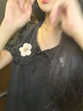 Nhinhi18 online show from April 2026 03:20:02 PM