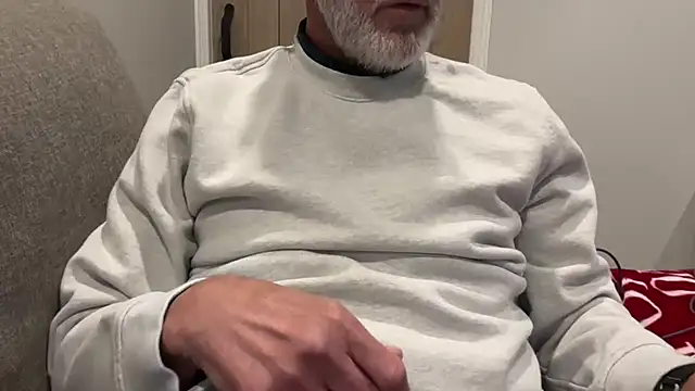 Snapshot of braselton06 chatting on April 2026 11:33:01 AM braselton06 online show from April 2026 11:33:01 AM