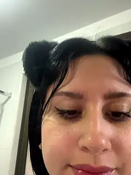 lucy grey25 online show from November 2025 05:46:02 PM