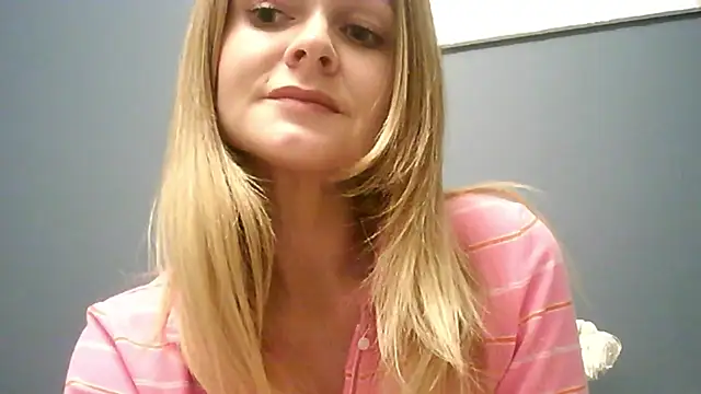 Snapshot of Ginger-bb chatting on November 2025 03:47:02 PM Ginger-bb online show from November 2025 03:47:02 PM