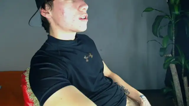 Logan sixxer online show from November 2025 06:23:02 PM