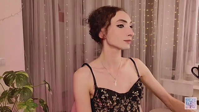 Queen of tease online show from October 2025 04:51:01 PM