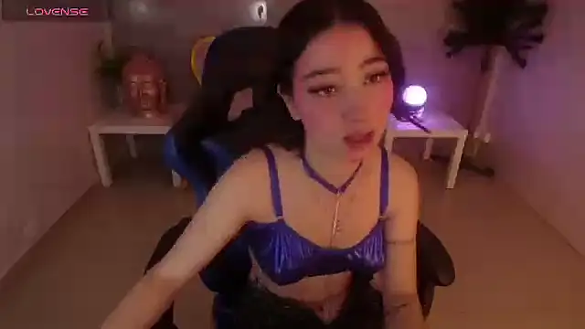 venuss09 s online show from September 2025 02:27:02 PM