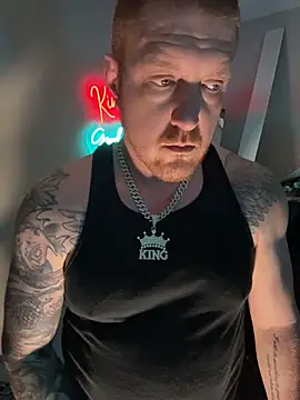 CloudyKingG online show from April 2026 08:37:01 PM