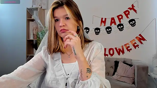 Kati Li online show from November 2025 10:16:01 AM