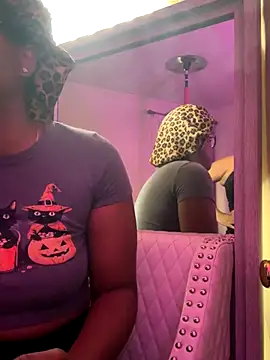 Tu GataLinda online show from September 2025 05:58:01 PM