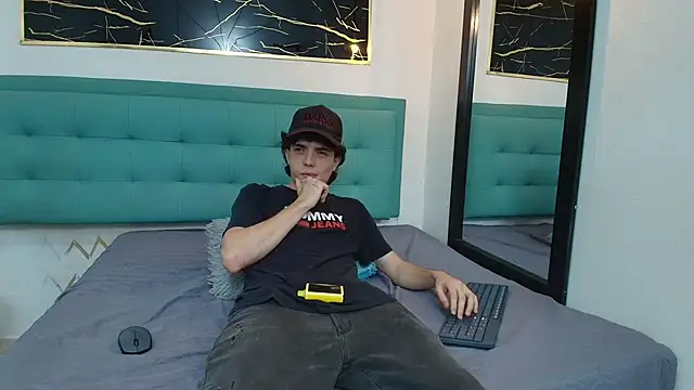 dia fax18 online show from October 2025 07:58:02 PM