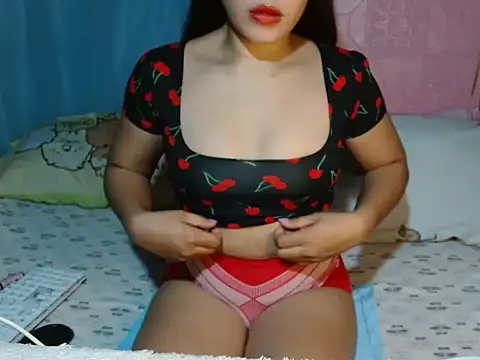 Snapshot of JuicyPussy4u chatting on November 2025 10:27:01 AM JuicyPussy4u online show from November 2025 10:27:01 AM