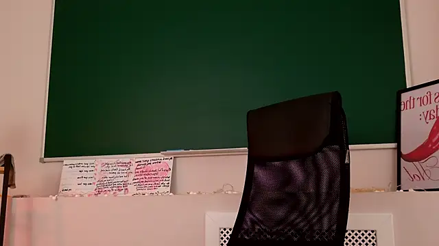 Snapshot of NoraHaynes chatting on May 2026 03:11:02 AM NoraHaynes online show from May 2026 03:11:02 AM