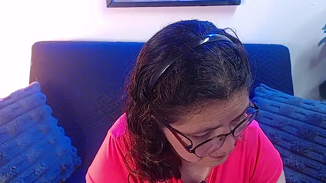 Linda banks  online show from November 2025 01:53:01 AM