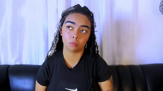 nahomy ryans online show from December 2025 08:49:02 PM