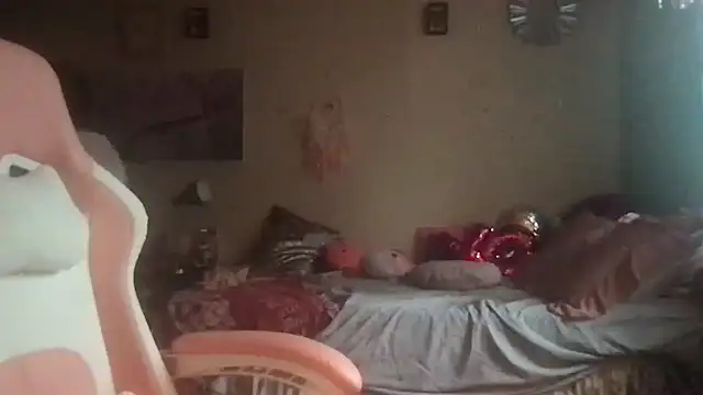 Snapshot of nekowaifuuu chatting on September 2025 04:21:02 PM nekowaifuuu online show from September 2025 04:21:02 PM