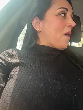 hotadhara01 online show from December 2025 05:30:01 PM