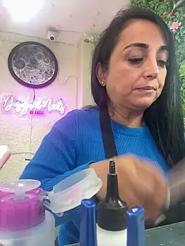 hotadhara01 online show from February 2026 06:04:01 PM