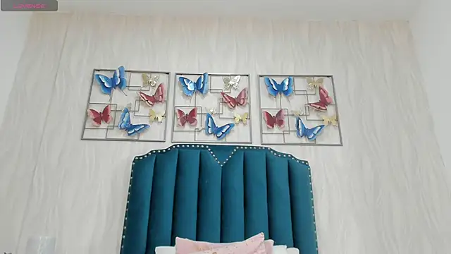 OnlyGia online show from December 2025 07:43:01 PM