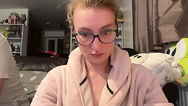 harleyblair online show from November 2025 11:10:01 PM