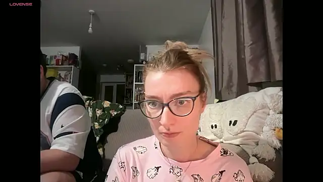 harleyblair online show from April 2026 09:59:02 PM