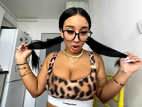 BlueEyes BB online show from October 2025 12:58:01 PM