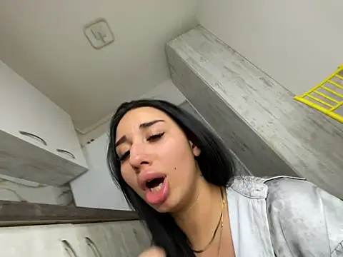 Snapshot of BlueEyes_BB chatting on February 2026 10:06:01 PM BlueEyes BB online show from February 2026 10:06:01 PM