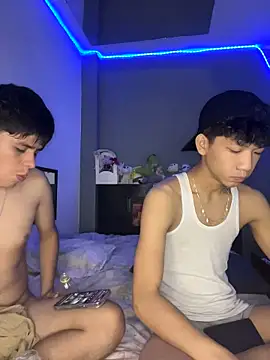 Snapshot of Kailertwink chatting on June 2026 06:41:01 PM Kailertwink online show from June 2026 06:41:01 PM