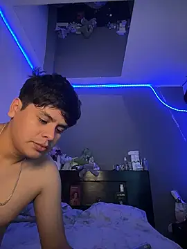 Snapshot of Kailertwink chatting on July 2026 03:51:01 PM Kailertwink online show from July 2026 03:51:01 PM