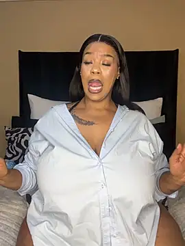 Snapshot of THICKBUNNYCHICKxxx chatting on April 2026 08:39:02 PM THICKBUNNYCHICKxxx online show from April 2026 08:39:02 PM